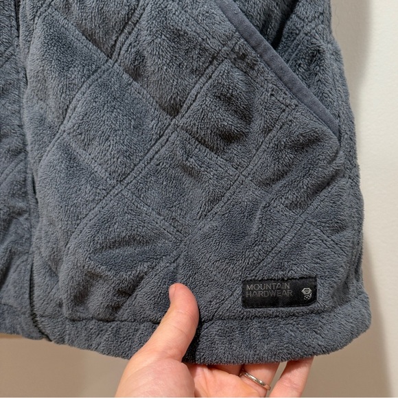 Mountain Hardwear Women’s Reversible Insulated Vest Small S Petite Gray Gorpcore - Picture 7 of 12